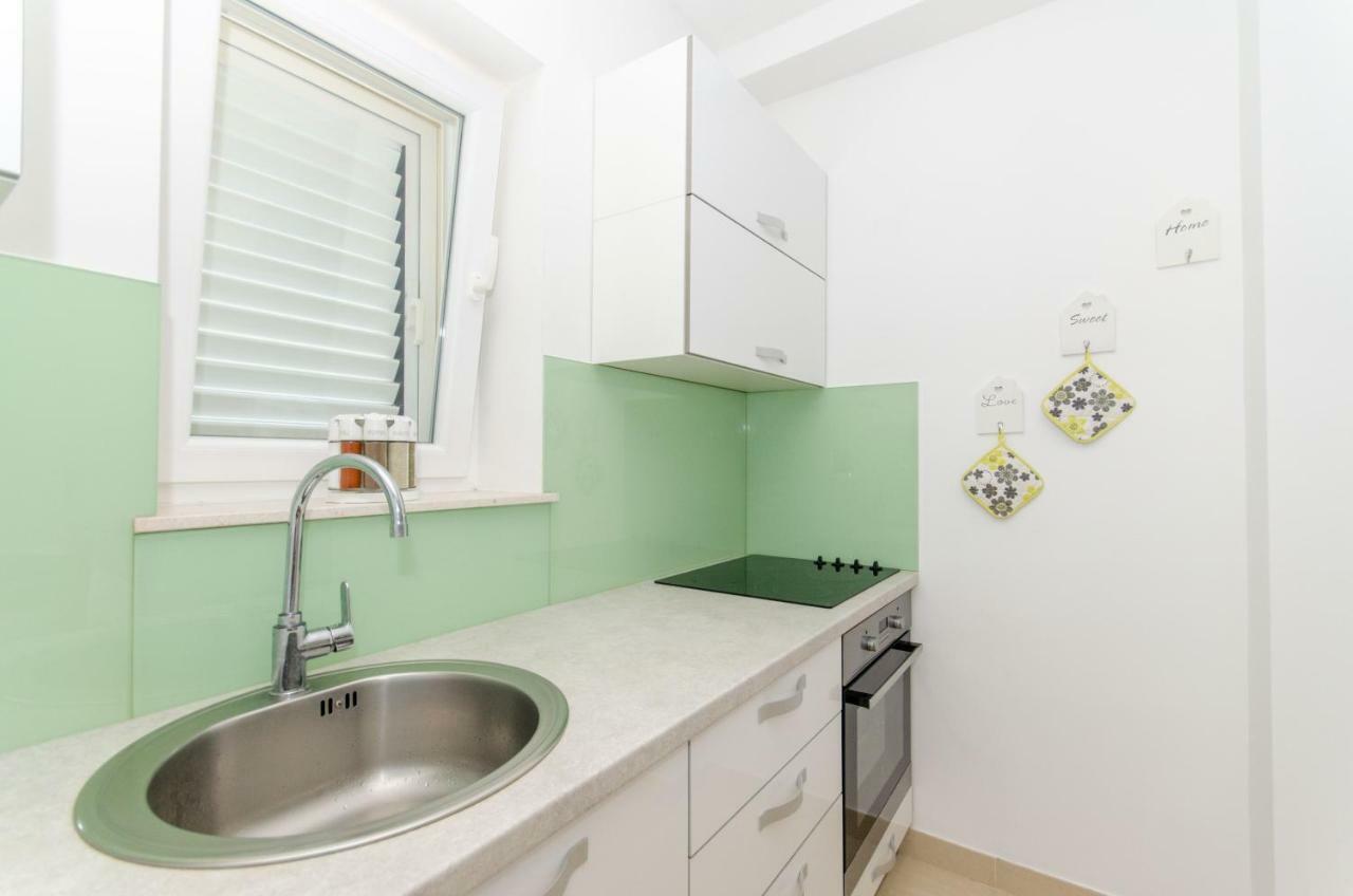 Beach & Park Apartment Kastela Luaran gambar